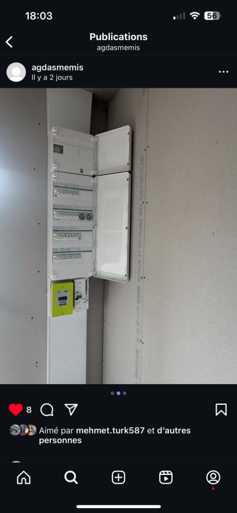 Réalisations d'un compteur électrique Un compteur électrique, l'appareil indispensable qui mesure la consommation d'énergie en kilowattheures (kWh) d'un logement ou d'un bâtiment. C'est grâce à ses indications que votre fournisseur peut établir votre facture d'électricité.